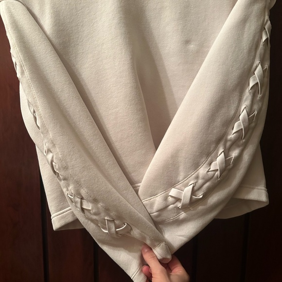 Lululemon sweater - Picture 2 of 4